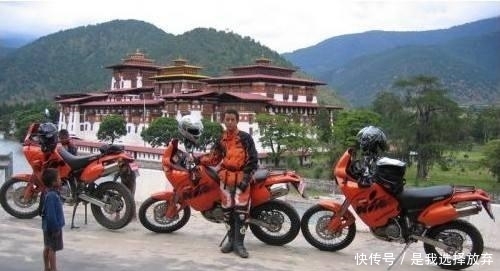 人民币1万块兑换十万努尔特鲁姆，在不丹能做啥？不丹美女告诉你