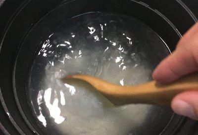  「美食」宅在家中吃美食：海鲜粥