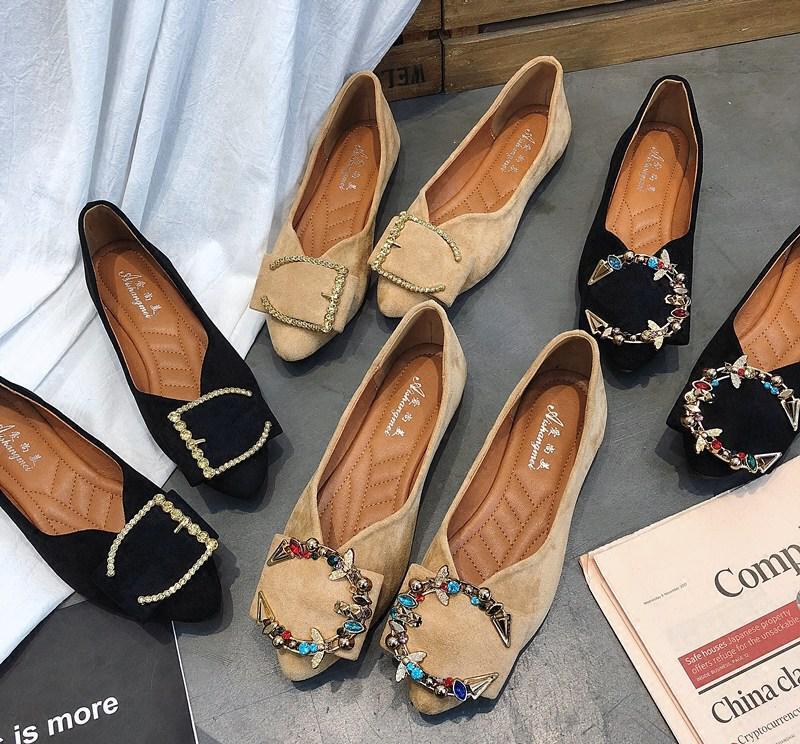 为什么女人一定要穿高跟鞋？现在巨潮流的“瓢鞋”，时尚养脚