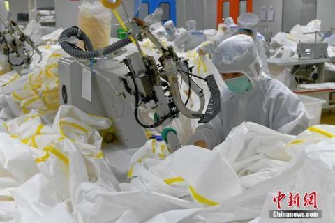  防护服■探访福建闽侯医用防护服生产车间