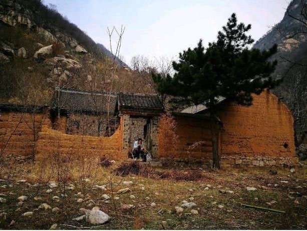 河南这个遗落在深山峡谷中的村落，古朴幽静像世外仙境