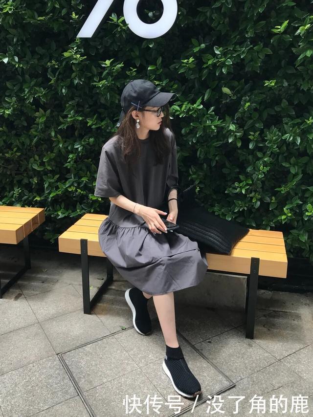  『底裤』放弃你的裙子配打底裤吧！最近流行这4种搭配穿法，时尚又显瘦