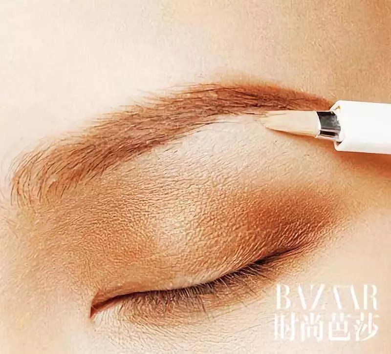 赵丽颖“眉”变!弯月的形状也就让她可萌可女王吧!