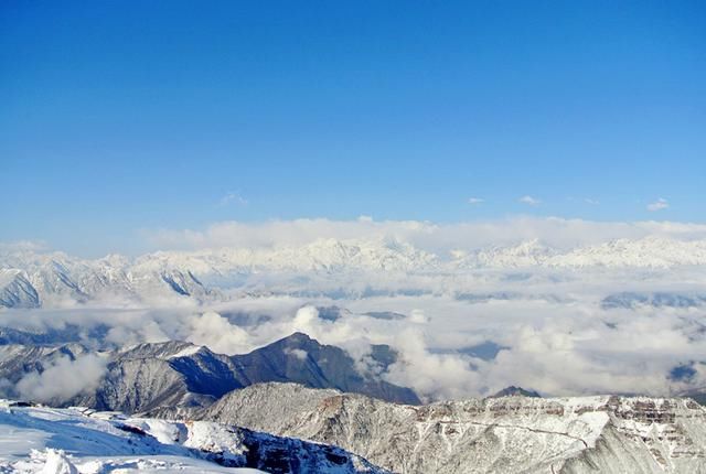 这个地方比华山还险，景色比黄山还美，可谓是人间仙境！