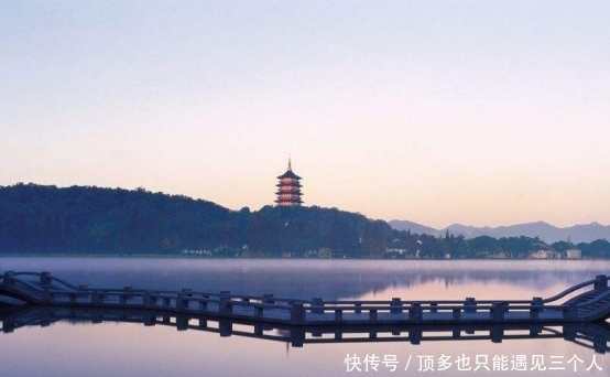 内心的一片净地杭州西湖,适合一个人去看看风景,也可以相伴而行