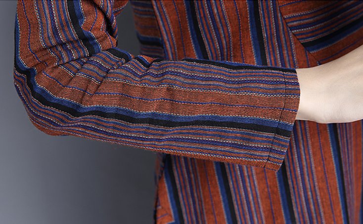 别傻傻穿打底裤了!今秋流行棉麻裙+平鞋，适合45-60岁女人