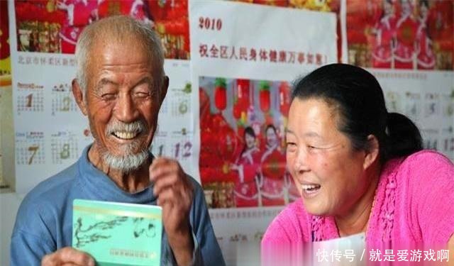 交了220元新农合，一次都没用过，里面的钱可以取出来吗