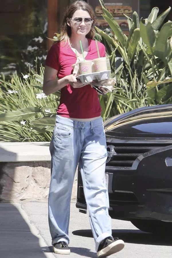 初秋穿阔腿裤，这3款绝不能碰!谁穿谁矮胖...