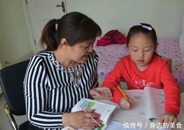 位家长说@他们陪孩子做作业时成了敌人。爸爸:都怪妈妈推得太多了