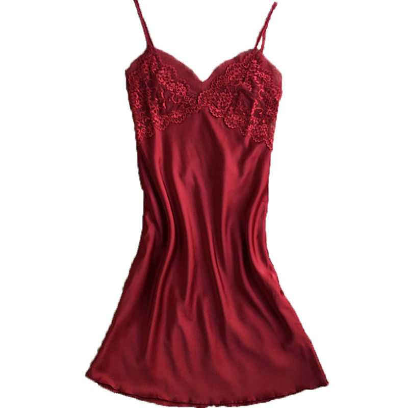 欧美女人穿的这“火辣裙”，还真是没见过!老公说:性感火辣辣