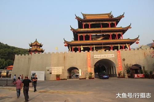 景区花“重金”悬赏下联,4年无人对出,奖金由5000元涨到70万