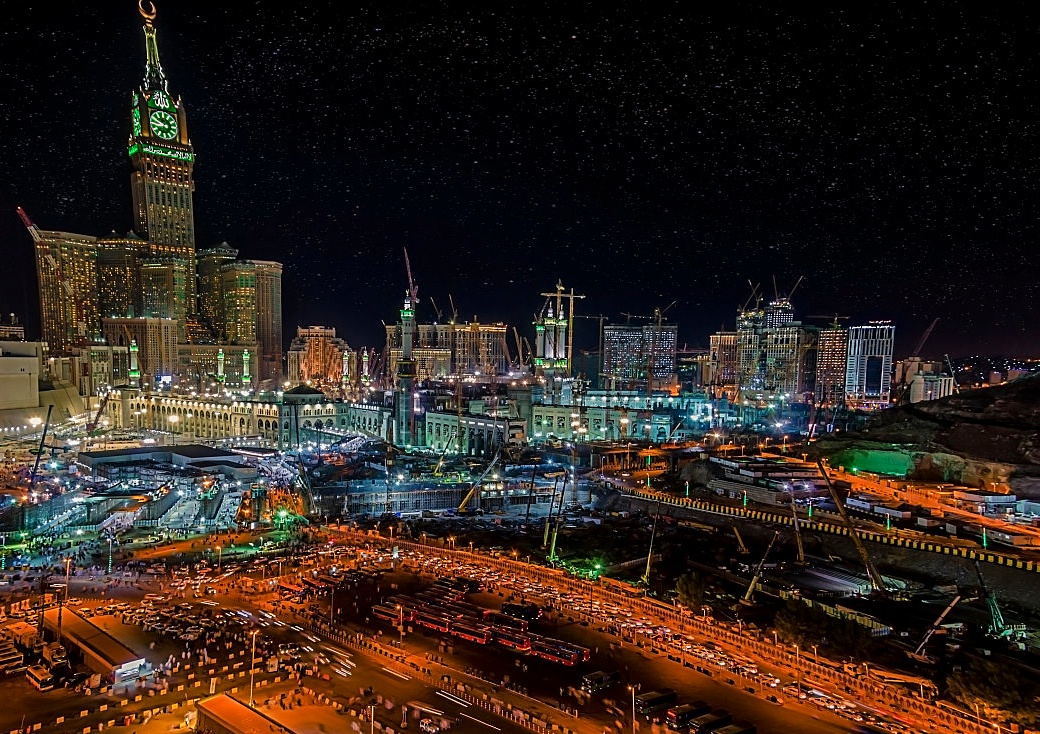 世界石油产量第一大国：因嫌弃邻国，准备花巨资把邻国挖成岛国