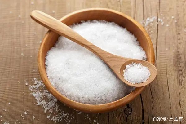  竟然：一勺盐，用处竟然这么多！食盐的8大妙用，99%的朋友都需要