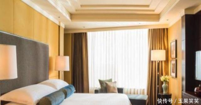 酒店被嫌弃的那块“布”，其实有这么大用处，最适合情侣使用！