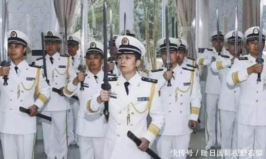 海军军衔真都在“袖子”上?其实你不清楚,这当中还有严格规定
