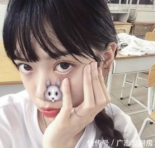  「脸上」天生“带妆脸”的女生，脸上有这3特征，“素颜女神”会是你吗？