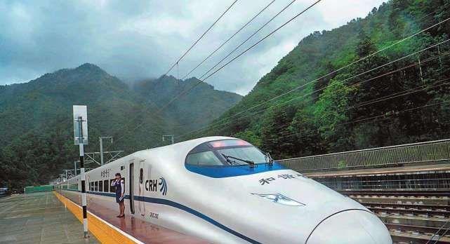 四川在建的一座高铁站，规模4台8线，预计2020年建成