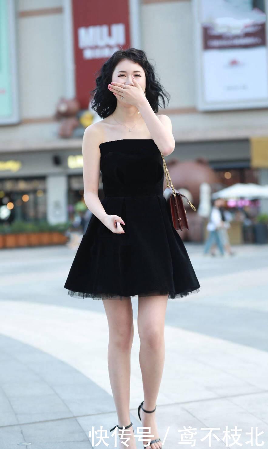女人味■夏日穿裙装的美女,搭配一双高跟鞋,就能穿出性感,穿出女人味