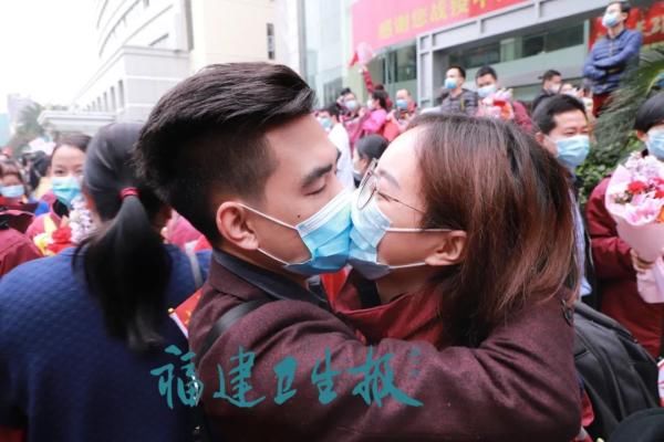  『回家』福建：春暖花开英雄回家！这几个瞬间亮了