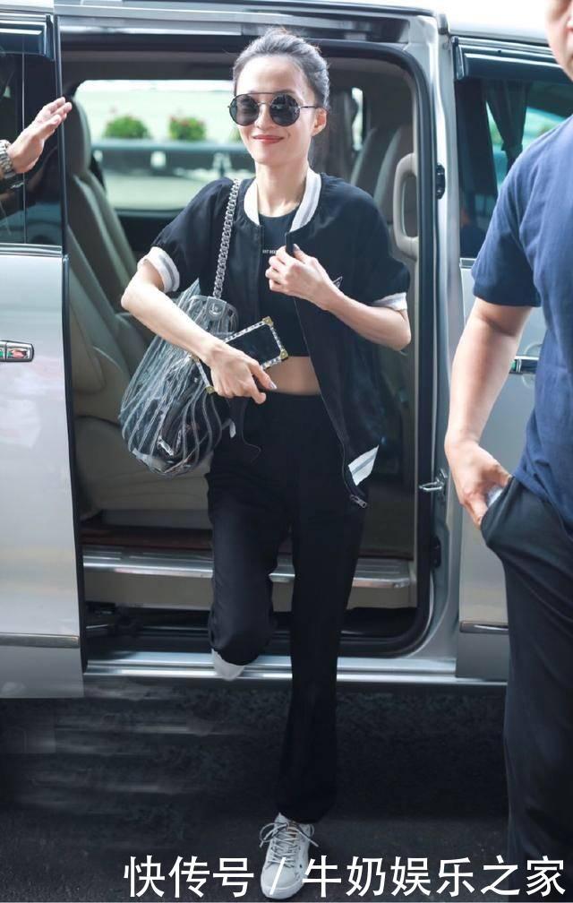 赵丽颖的腰已经够细了，没想到张韶涵更细，网友：“小腰精”！