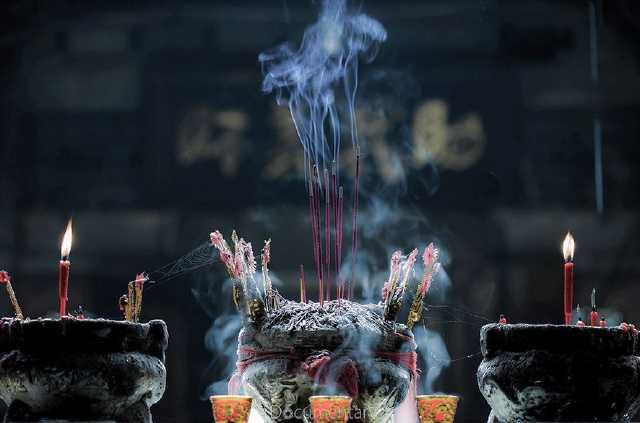  梨花■「清明节」梨花风起正清明，游子寻春半出城