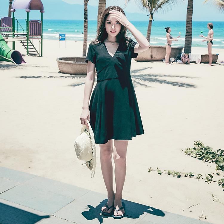 哪个“流氓”设计的?比套装洋气百倍的连衣裙，大胆性感，厉害了