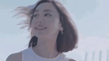  #色彩#在春季穿衣服看起来枯燥乏味，你学会运用色彩了吗？