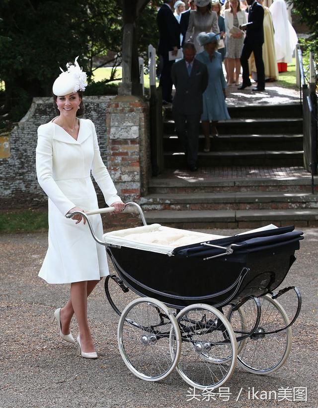 凯特王妃为参加路易斯王子洗礼设计的服装与乔治和夏洛特相比如何