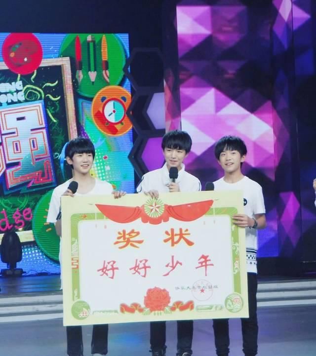  【回忆】何炅追忆TFBOYS初次上《快本》，有2个界面令他印像刻骨铭心，回忆杀