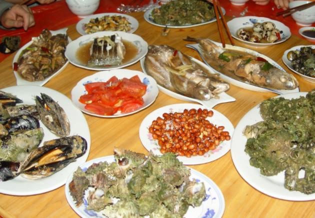 浙江滨海小城爆红抖音，建筑都是欧美风格，海鲜还随便吃