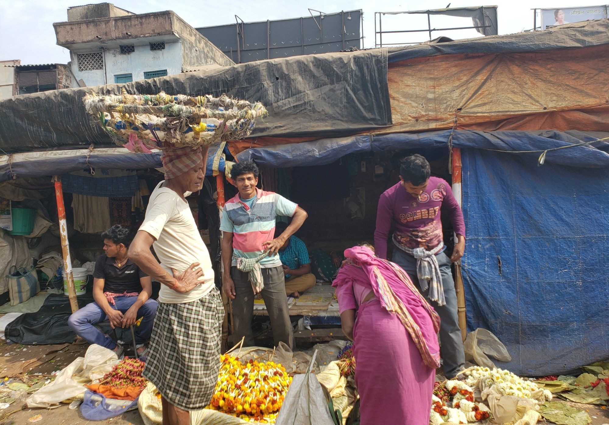 实拍印度第3大城市的街景，曾为英属印度首都，不如国内5线城市
