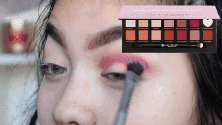 瘦成漫画腿的赵薇学小姑娘画欧美妆，只换了个眉形就老10岁