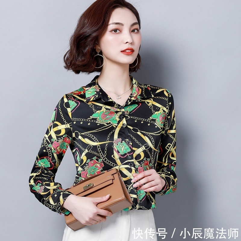  气质：新发现一款女装，叫：减龄衬衫，比连衣裙更显气质，怎么穿怎么美
