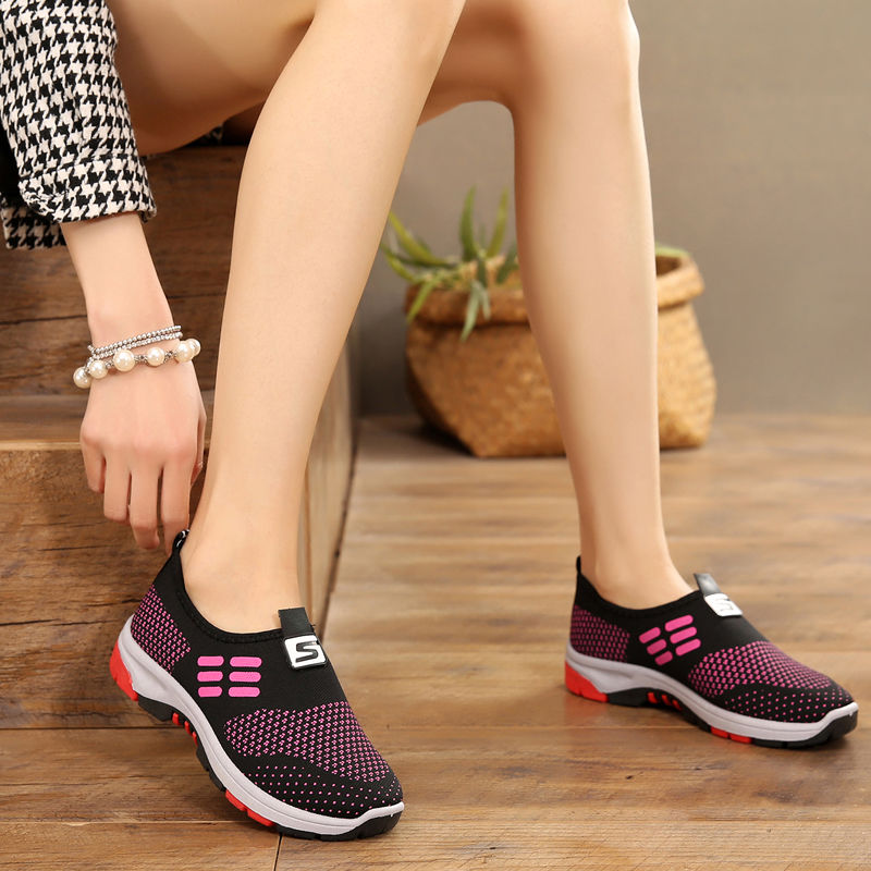 “老北京布鞋”终于出新款了，防滑又养脚，送妈妈刚刚好