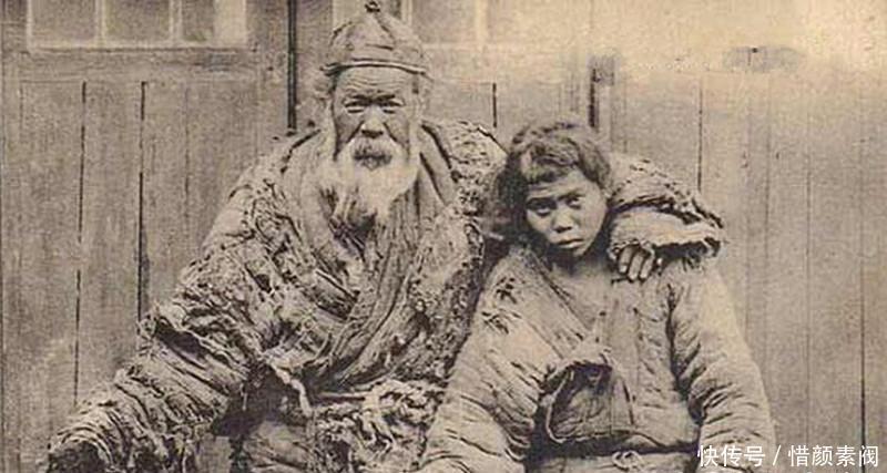 『表演』老年间,乞丐有个“三老门”,这一门有个绝活,令人又怕又怜