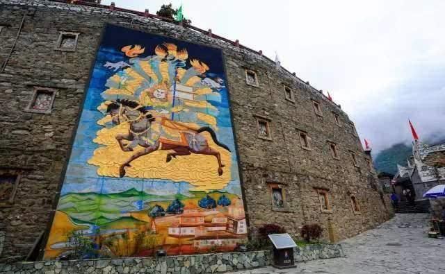  「叫板」四川敢叫板九寨沟和稻城亚丁的小城，美得惊人却很低调