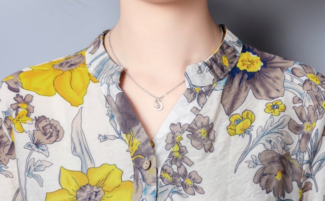 刚上新的秋款小衫!一款比一款有女人味，48岁妈妈穿，美的惊人