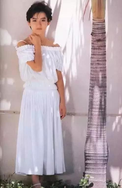 看完80、90年代的日本时尚，美的让我想穿越时光……