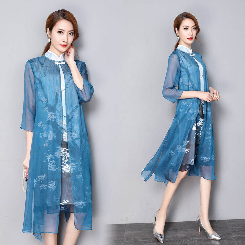 这裙子不简单，很精致!“假两件”改良旗袍，60后穿迷倒一条街