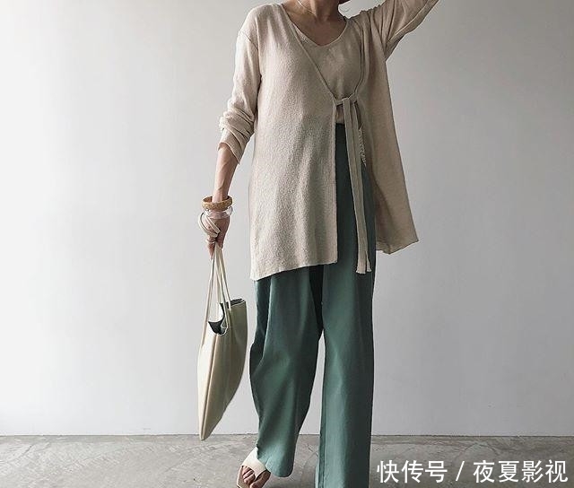  「搞定」早春衣服怎么搭？照下图这样穿，上班休闲，一套就搞定