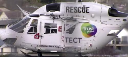 新西兰一旅游大巴侧翻致中国游客死亡