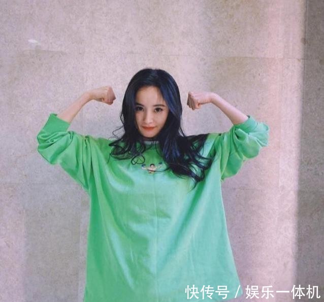 卫衣@好看的卫衣那么多,这4件“明星同款”,开春最推荐