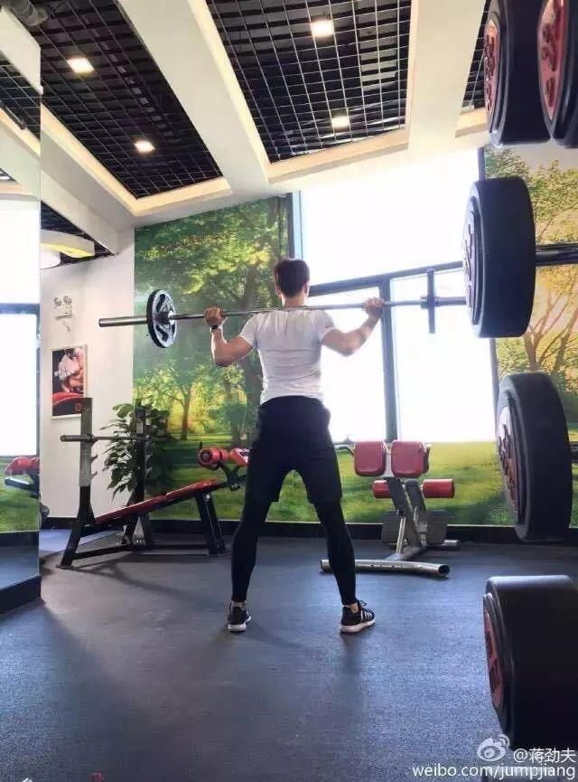 蒋劲夫公布恋情力破出柜传闻，这年头敢于卖腐的一般都是真直男?