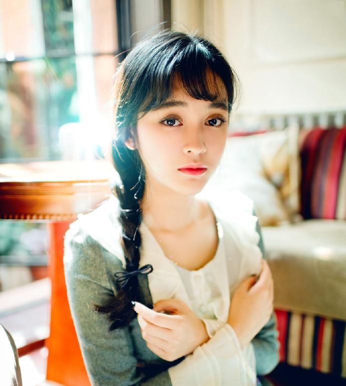 古典马尾少女私房甜美写真图片