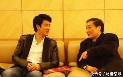 「代言人」王力宏代言费二十年不涨价,娃哈哈千金一上任就炒掉他,直言他老了