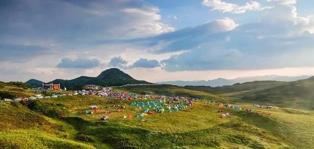 今年夏天，贵州突如其来地火了!