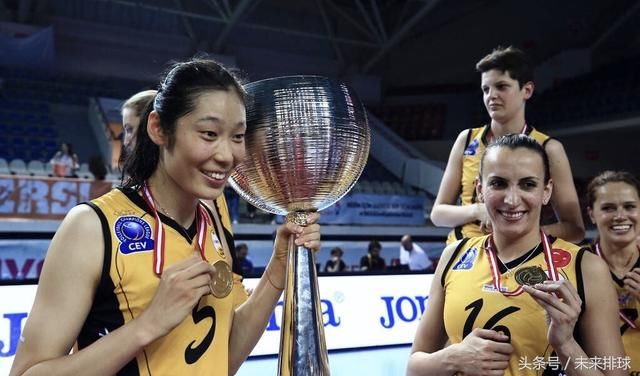 巴西球迷们急切盼着朱婷来巴西联赛,但是朱婷