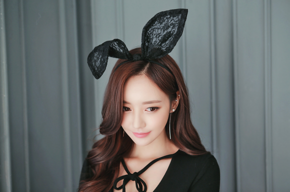 女神孙允珠，圣诞白兔精灵治愈甜美小洋装