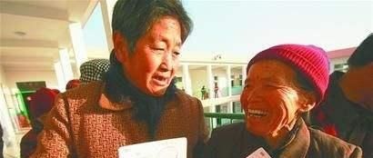 60岁以上农村老人有哪些养老补贴？快看看你能领多少？