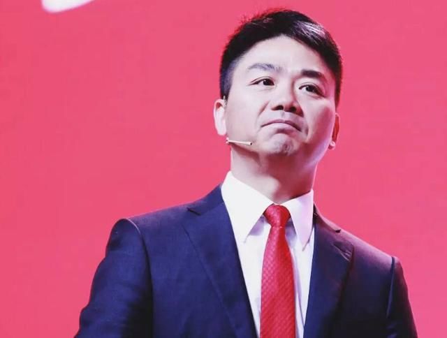 被指是刘强东性侵案受害人，性感网红回应：并不认识刘强东！